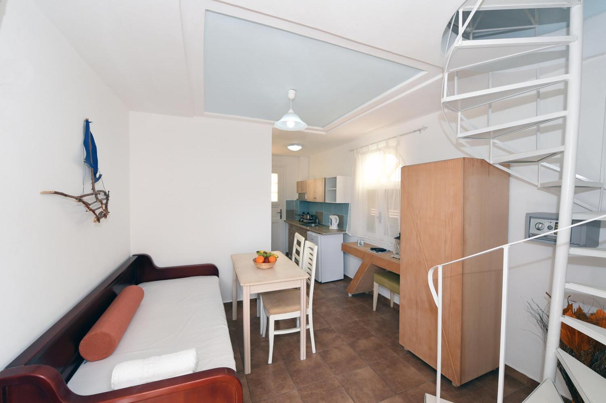 Leon Lux Apartments Периволос Екстериор снимка