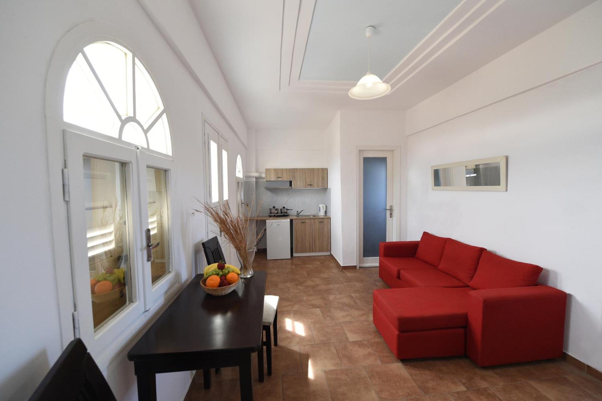 Leon Lux Apartments Периволос Екстериор снимка