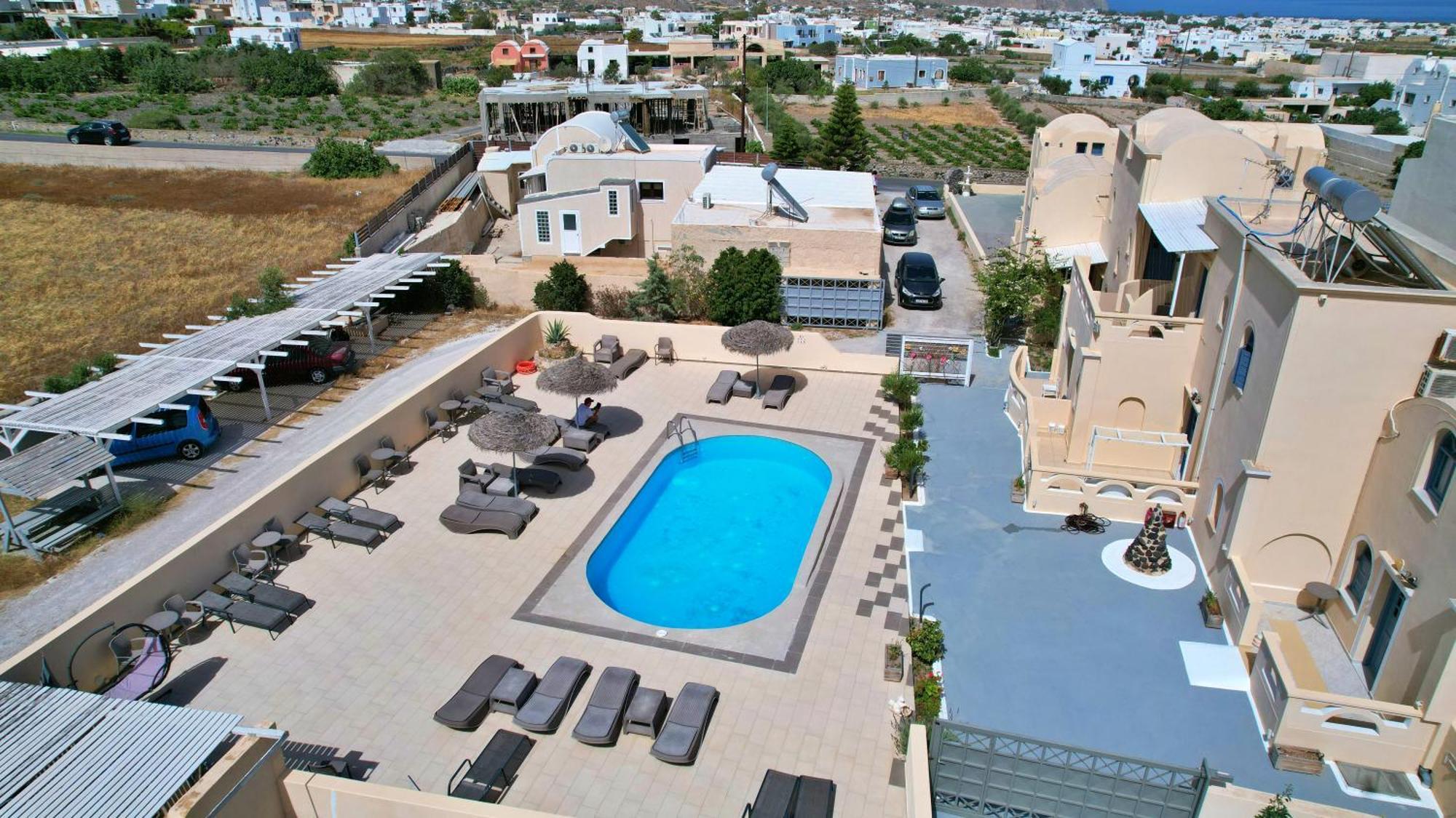 Leon Lux Apartments Периволос Екстериор снимка