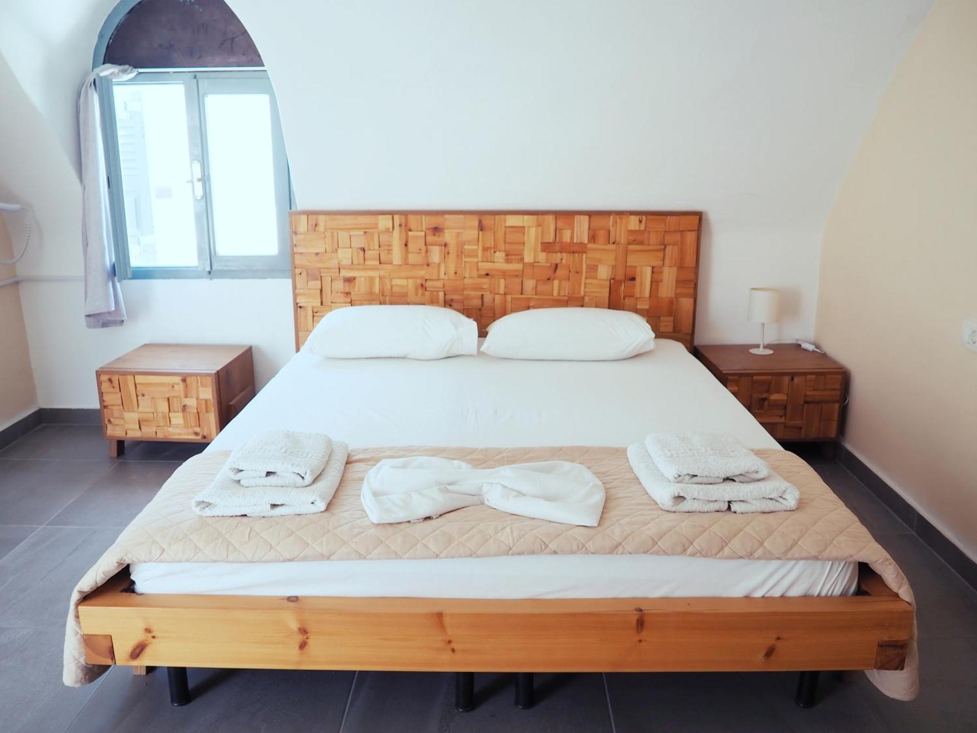 Leon Lux Apartments Периволос Екстериор снимка