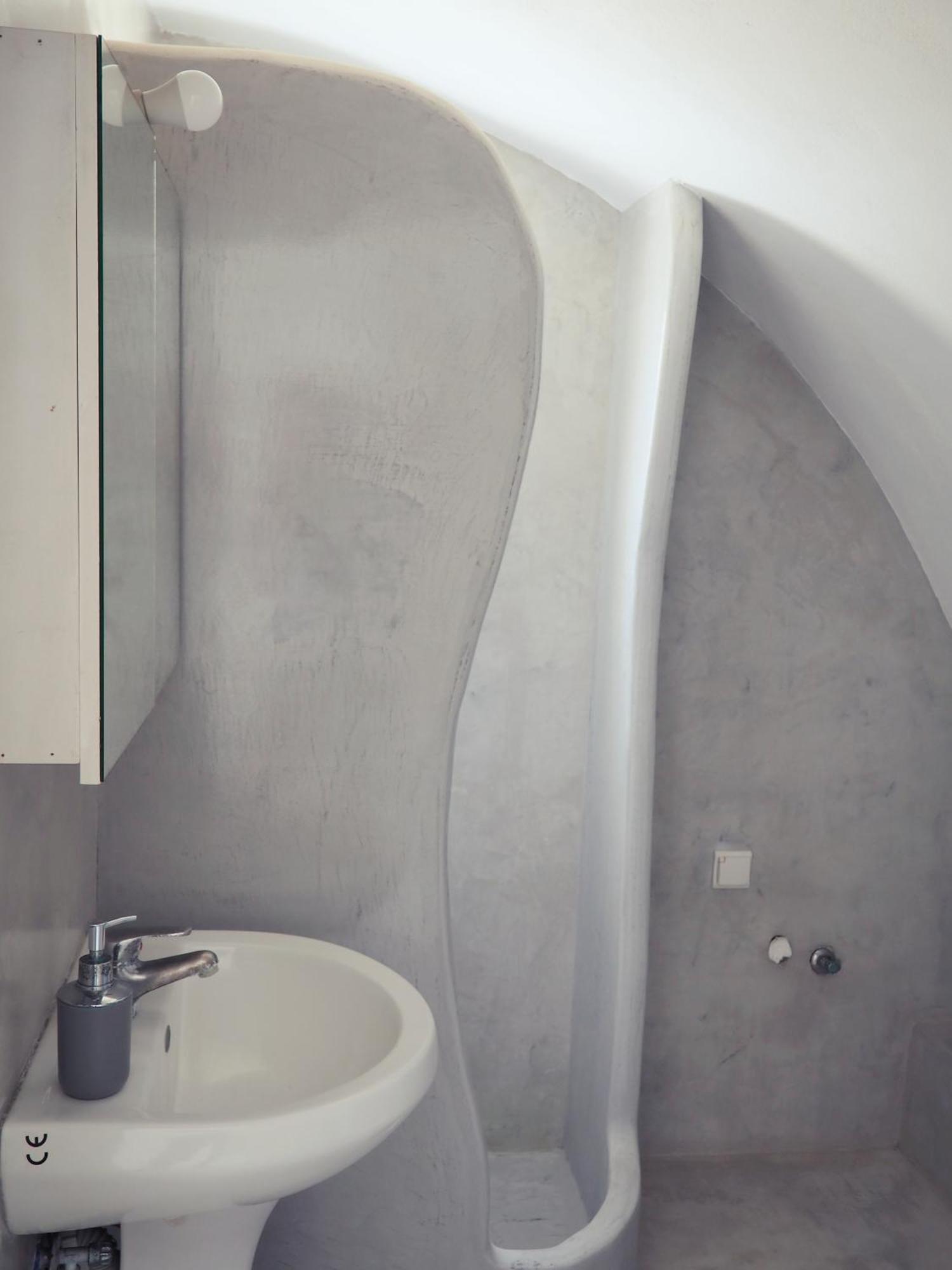 Leon Lux Apartments Периволос Екстериор снимка