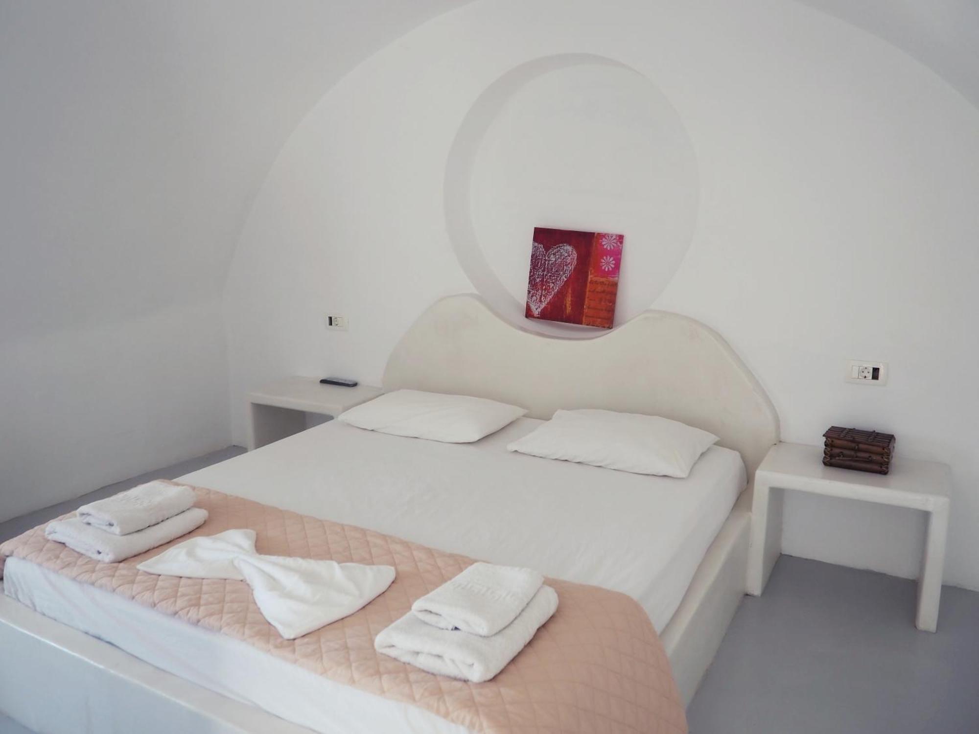 Leon Lux Apartments Периволос Екстериор снимка