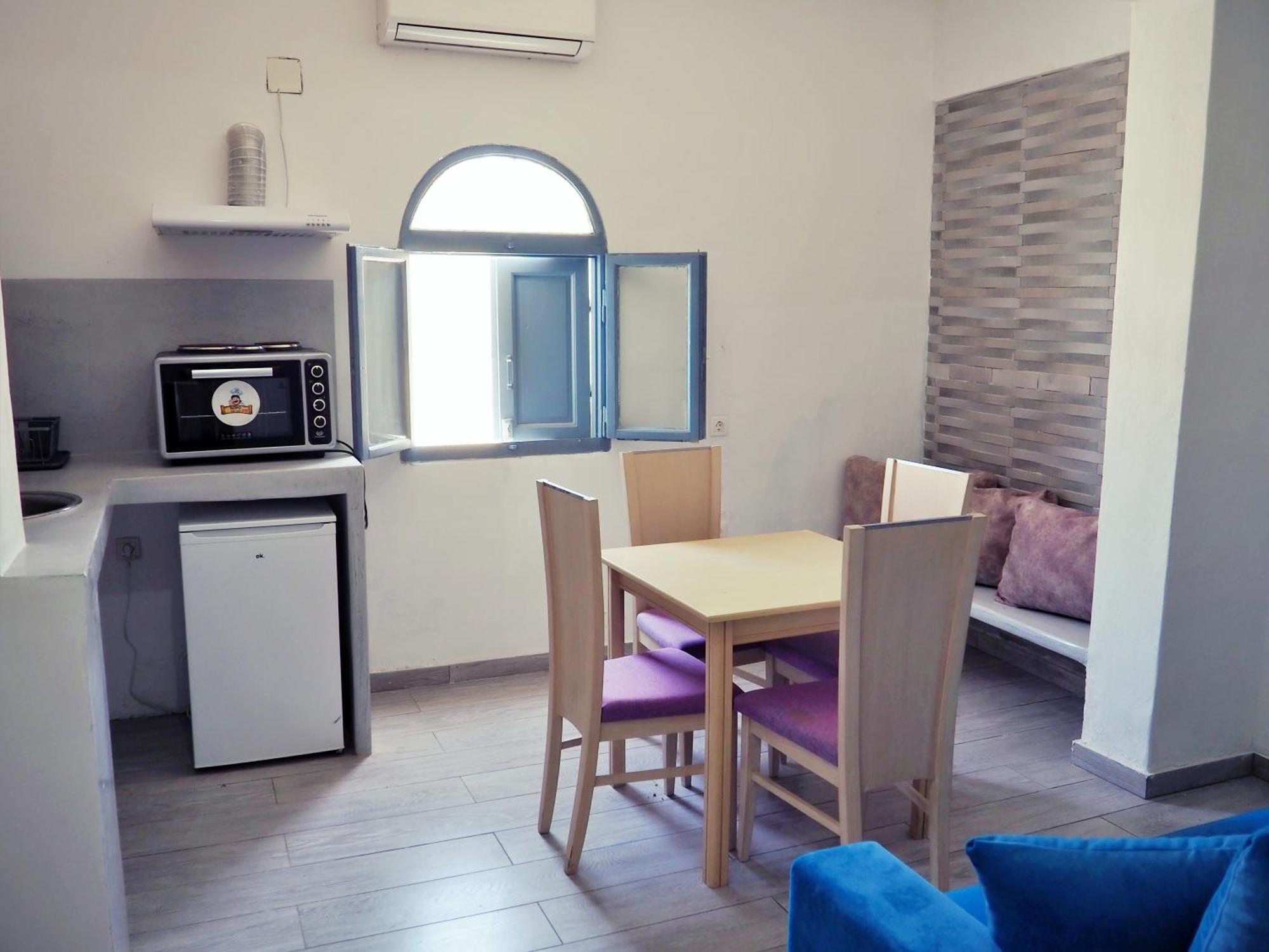 Leon Lux Apartments Периволос Екстериор снимка