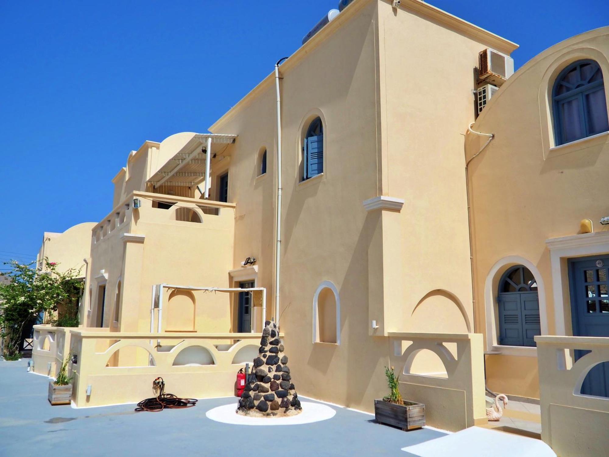 Leon Lux Apartments Периволос Екстериор снимка