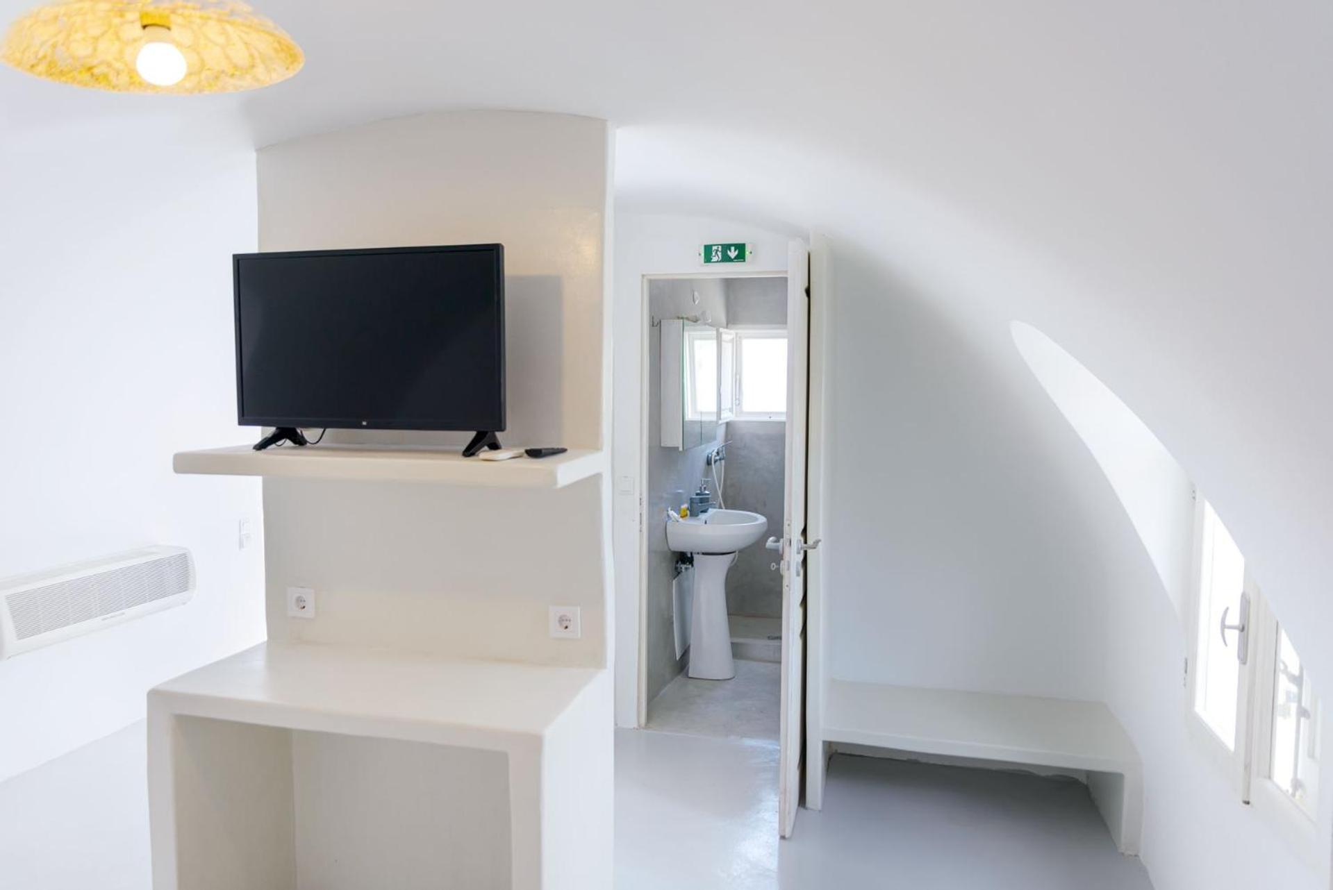 Leon Lux Apartments Периволос Екстериор снимка