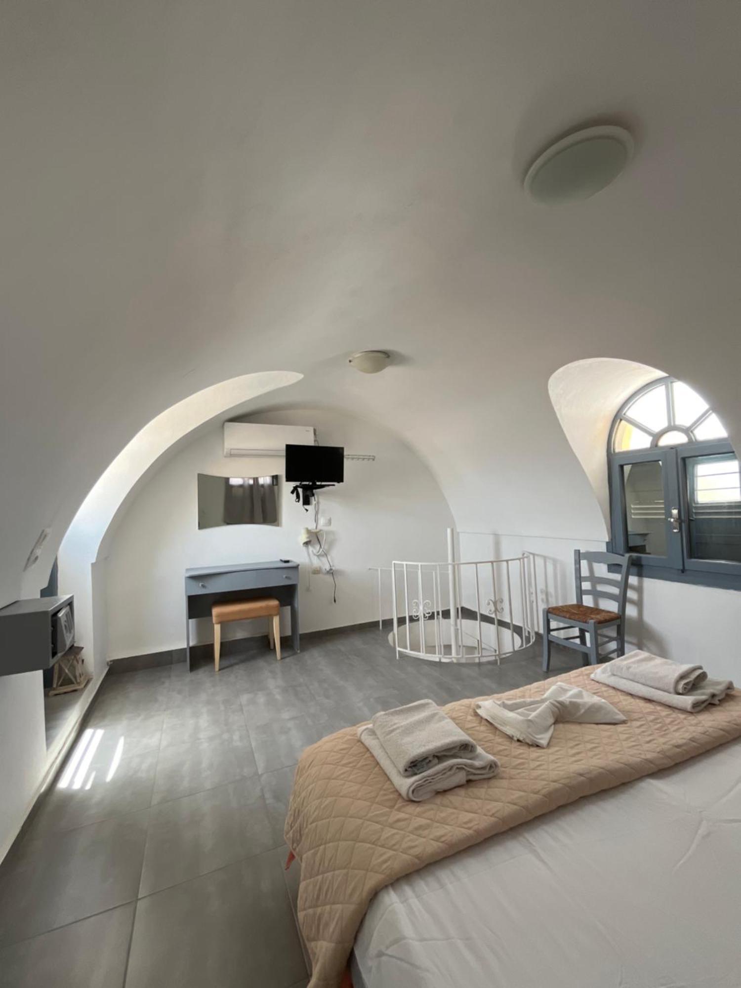 Leon Lux Apartments Периволос Екстериор снимка
