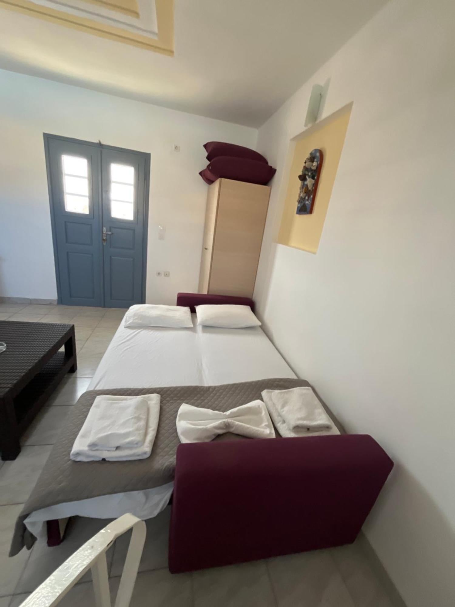 Leon Lux Apartments Периволос Екстериор снимка