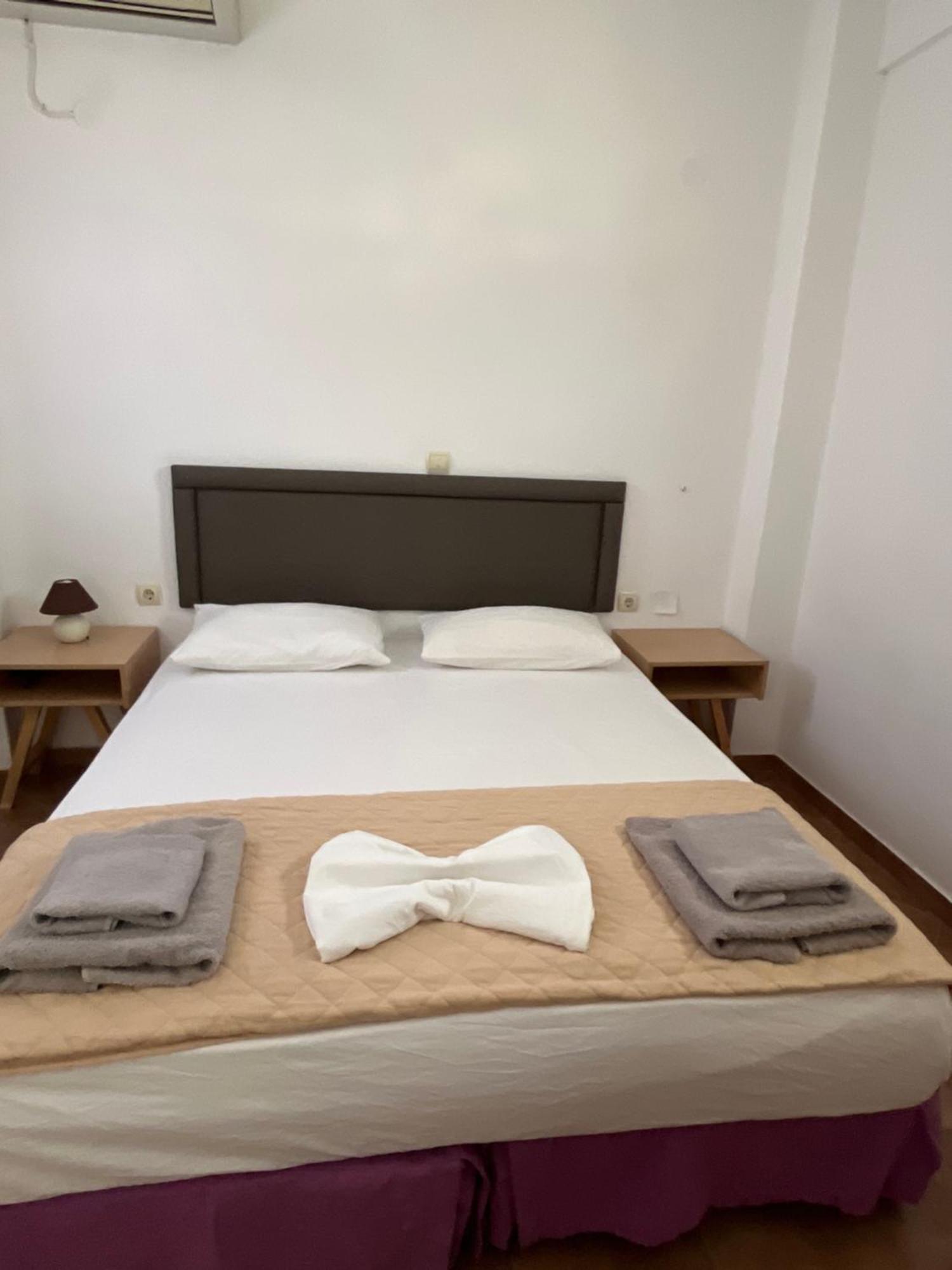 Leon Lux Apartments Периволос Екстериор снимка
